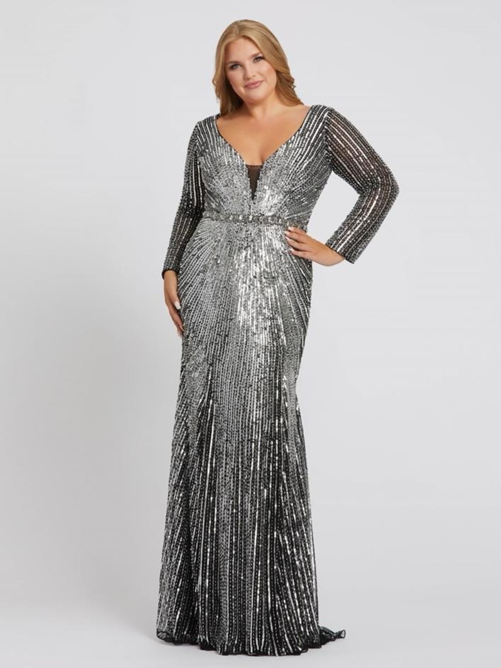 Mac Duggal 5176 Black Silver Sequined Long Sleeve Plunge Neck Gown Size 16W NWT